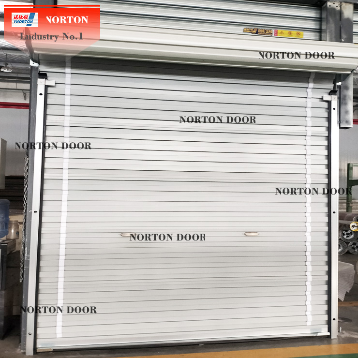 Norton रोल अप ढोकाहरू विभिन्न रंग र शैलीहरूमा अनुकूलित गर्न सकिन्छ।