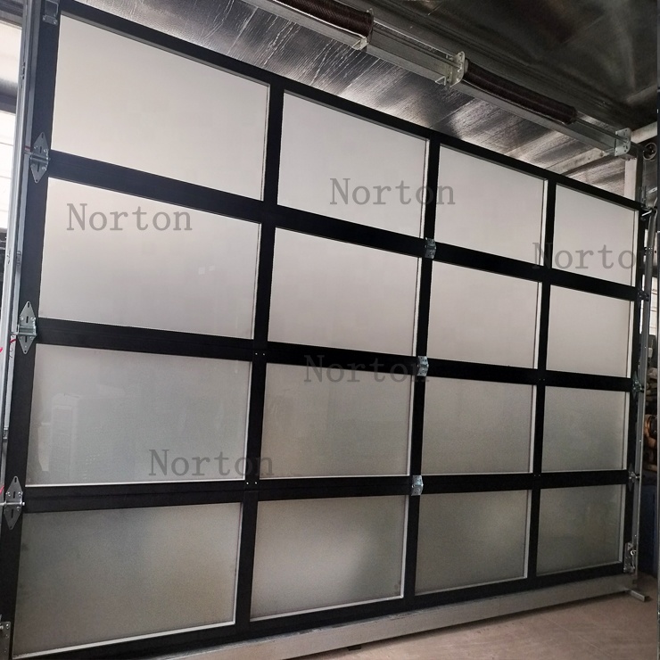 पूर्ण दृश्य गिलास ढोका